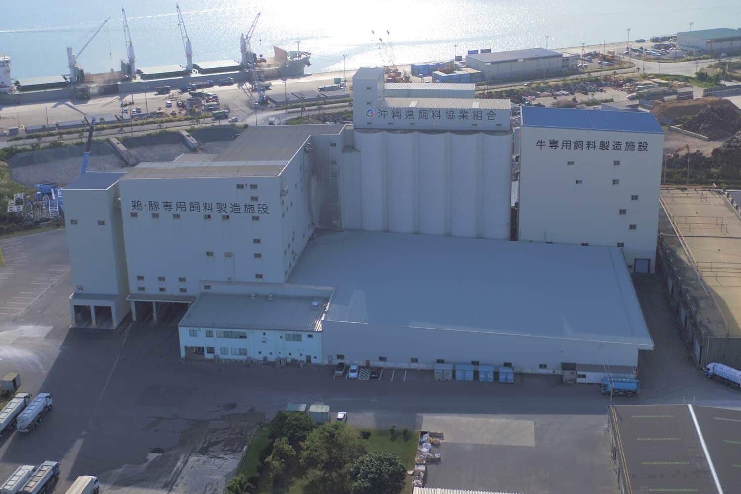 工場の空撮画像